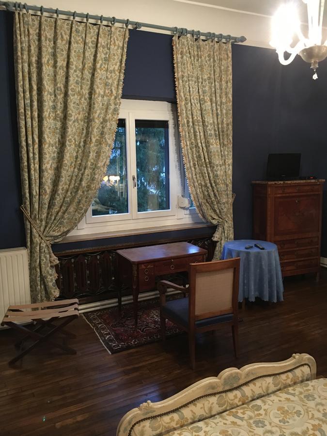 Manoir De La Graviere Panzió Mouzon  Kültér fotó